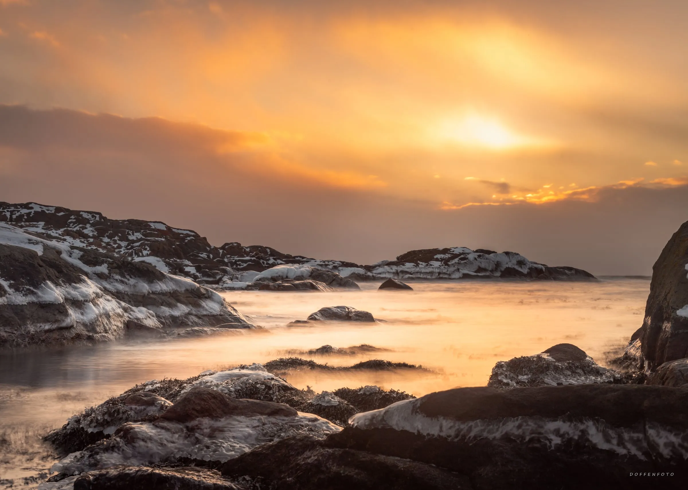 Vinterstid – Snø på svaberget, og et hav som nekter å fryse.
